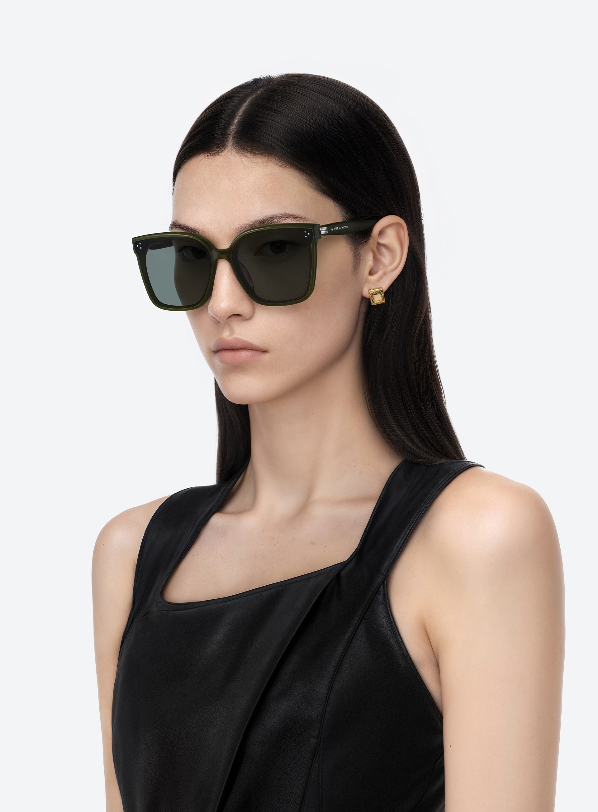 HER_01_LOOKBOOK_DARK.jpg