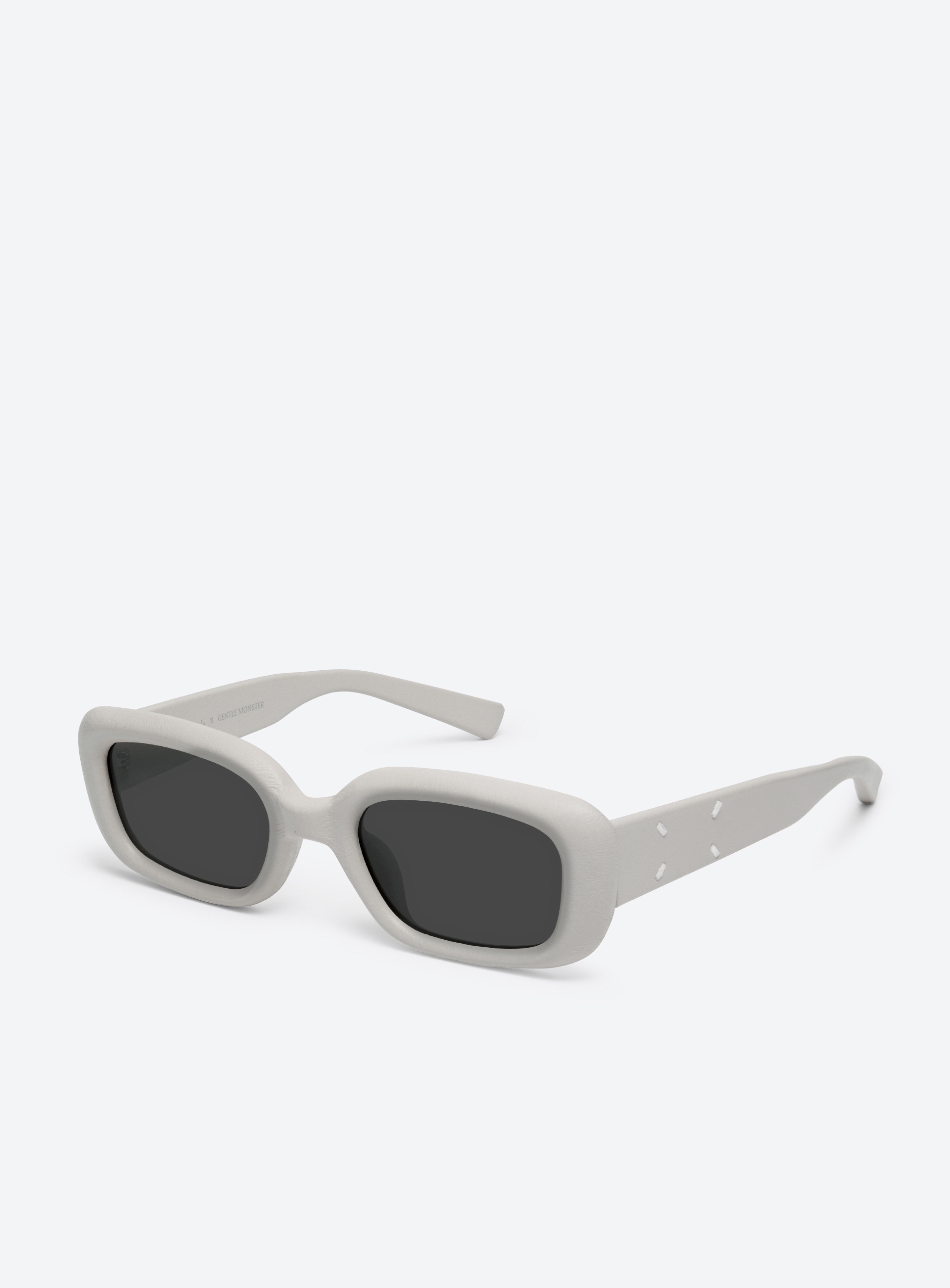 Maison Margiela - MM106 Leather LIV1 | Gentle Monster