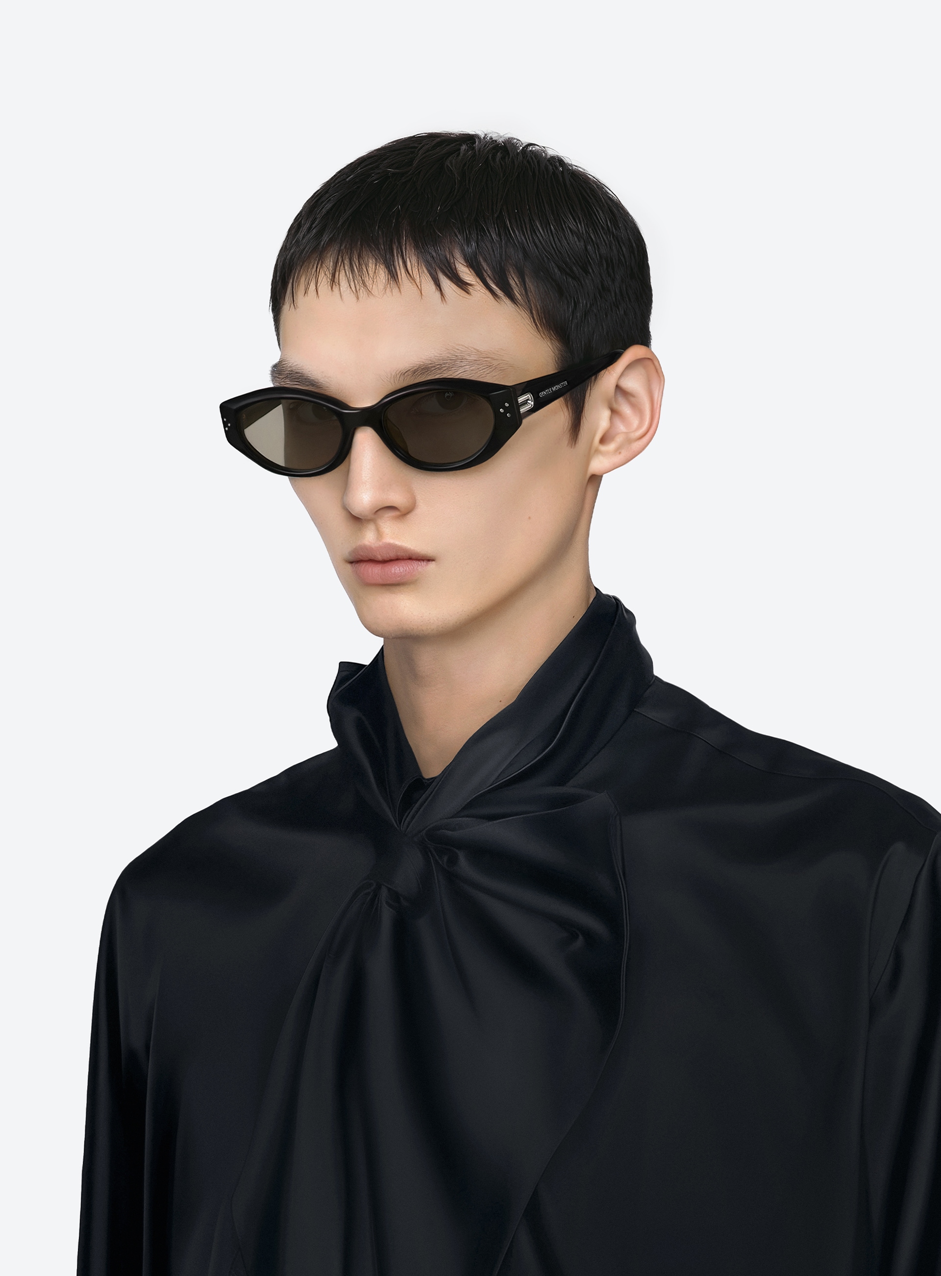 DADA_01G__LOOKBOOK_DARK_1.jpg